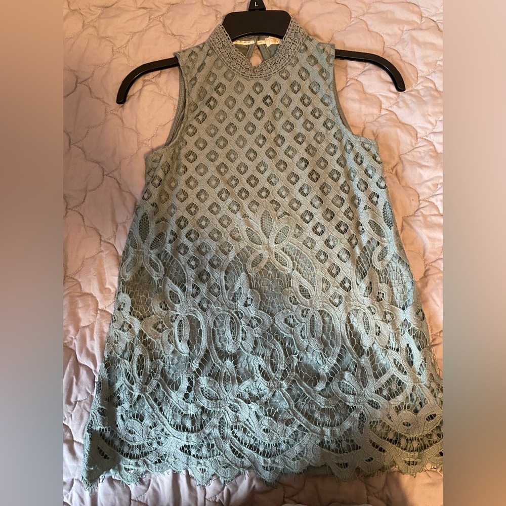 Lace-detailed tank top